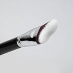 F659 - WAVE SHAPED FOUNDATION BRUSH