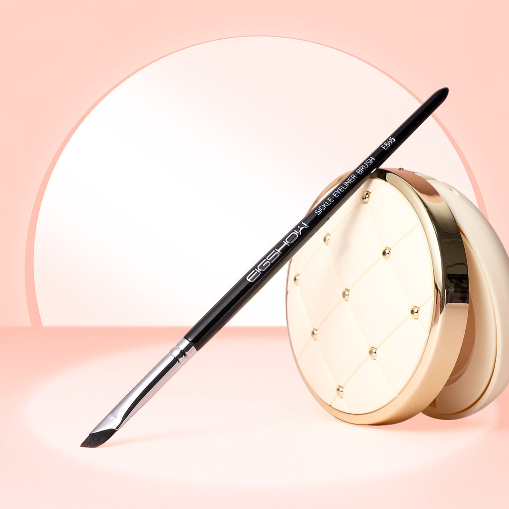 E865 SICKLE EYELINER BRUSH