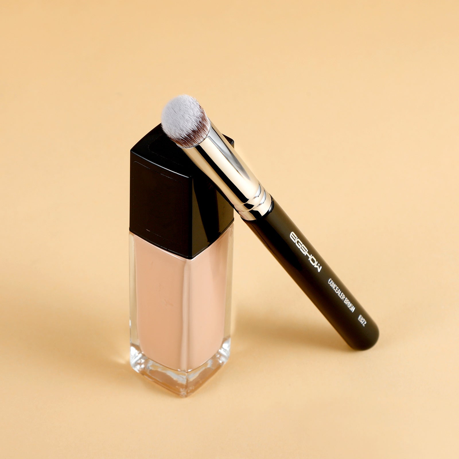 E872 CONCEALER BRUSH