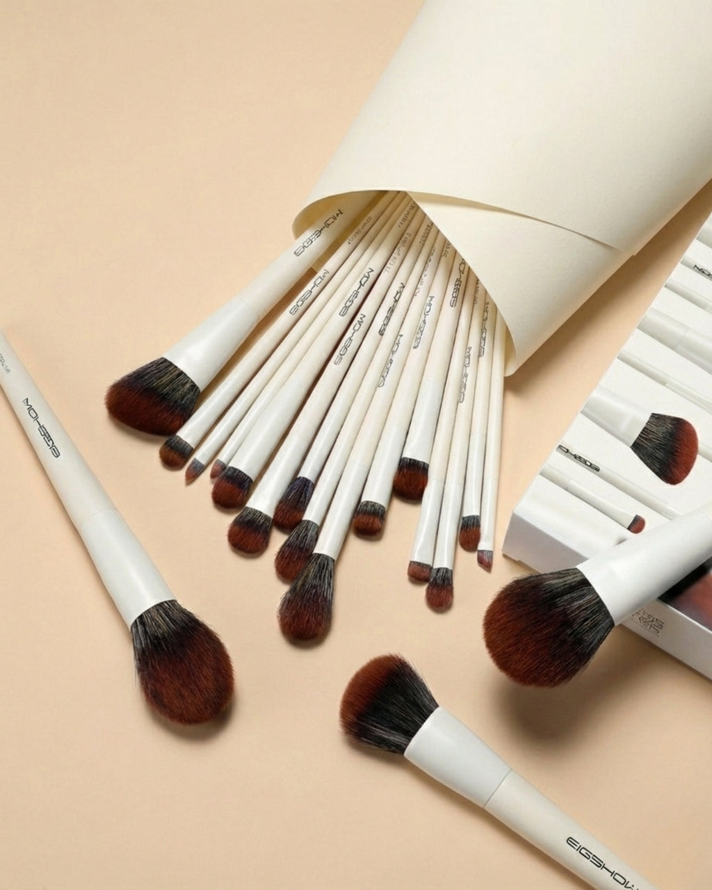 White Whisper - 18pcs Makeup Brush Kit