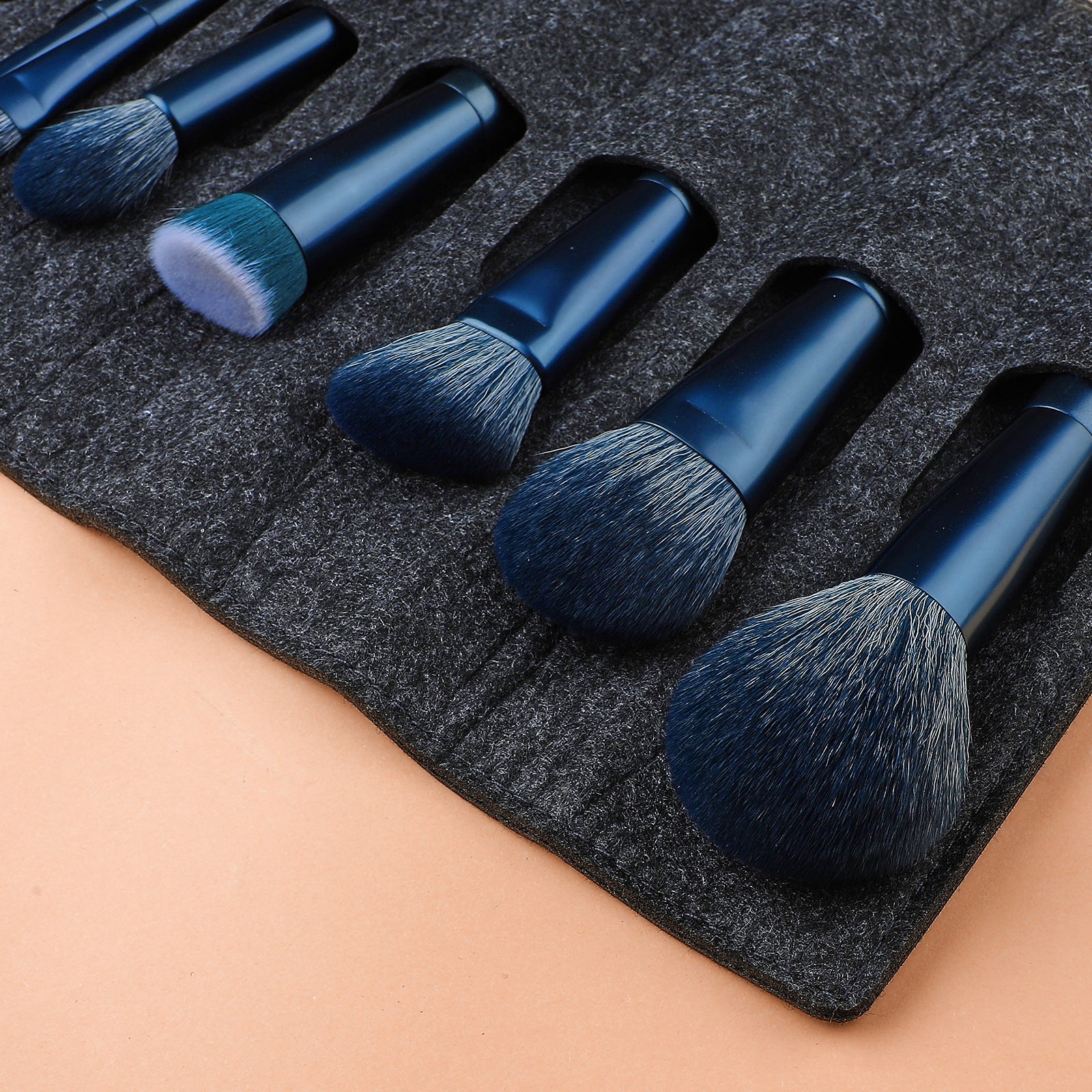 Jade Series – 15pcs Makeup Brush Kit – Tourmaline Blue