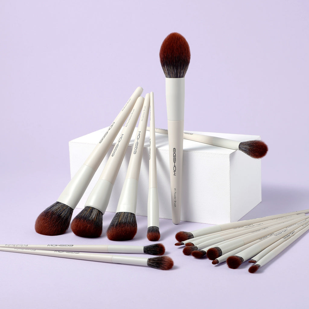 White Whisper - 18pcs Makeup Brush Kit