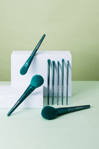 8pcs Jade Green Brush Kit with Cylinder