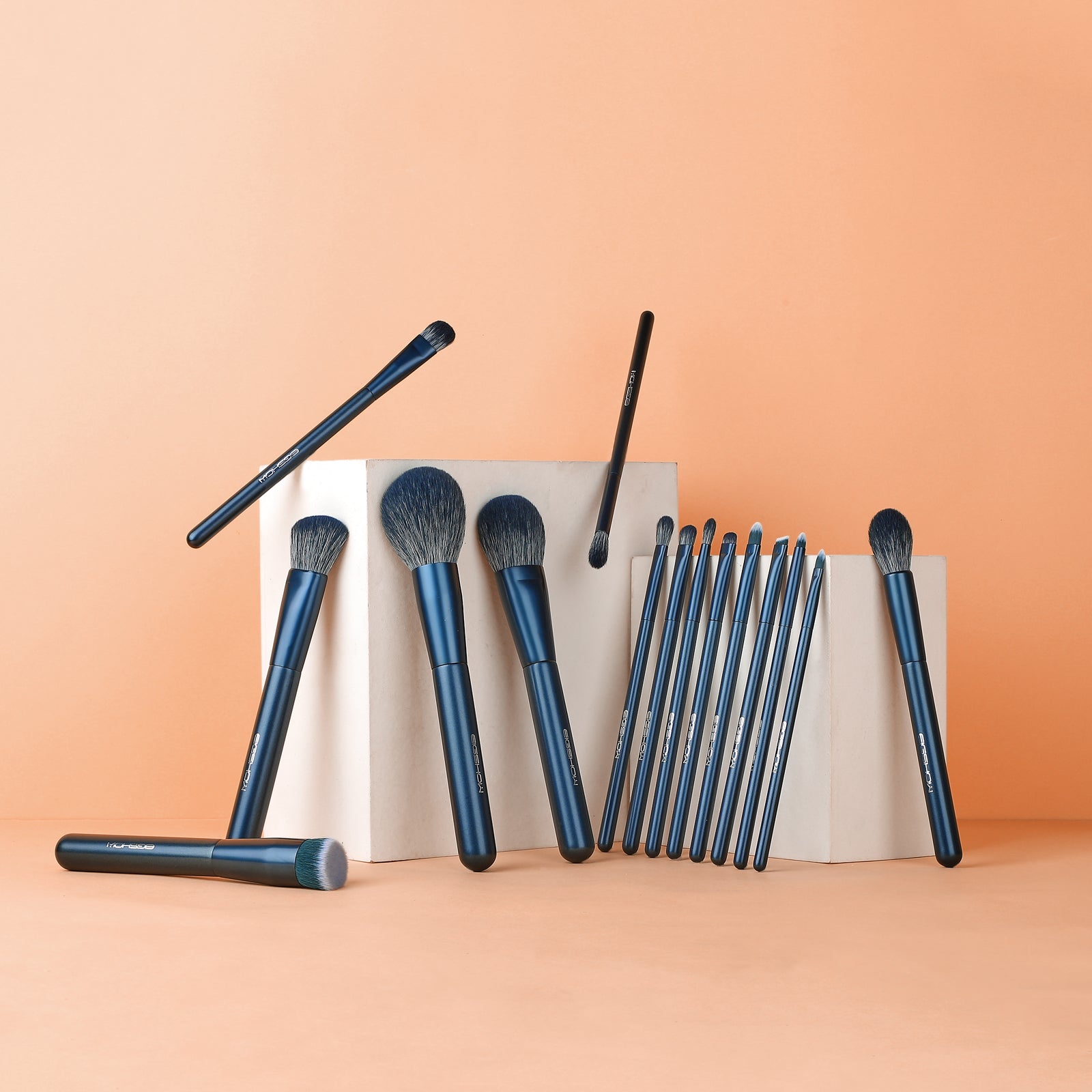 Jade Series – 15pcs Makeup Brush Kit – Tourmaline Blue