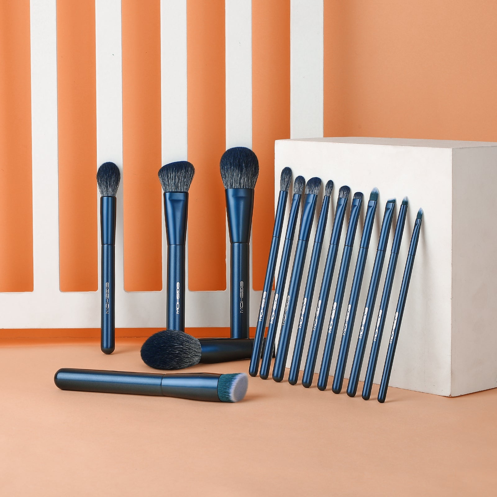 Jade Series – 15pcs Makeup Brush Kit – Tourmaline Blue