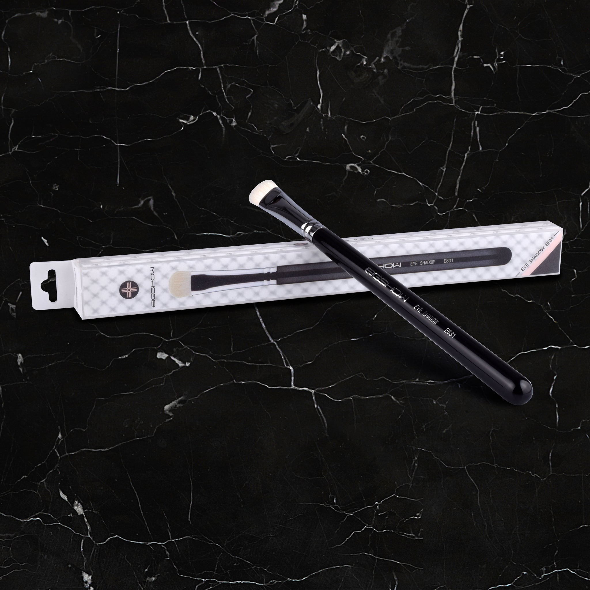 E831 - Eyeshadow Brush