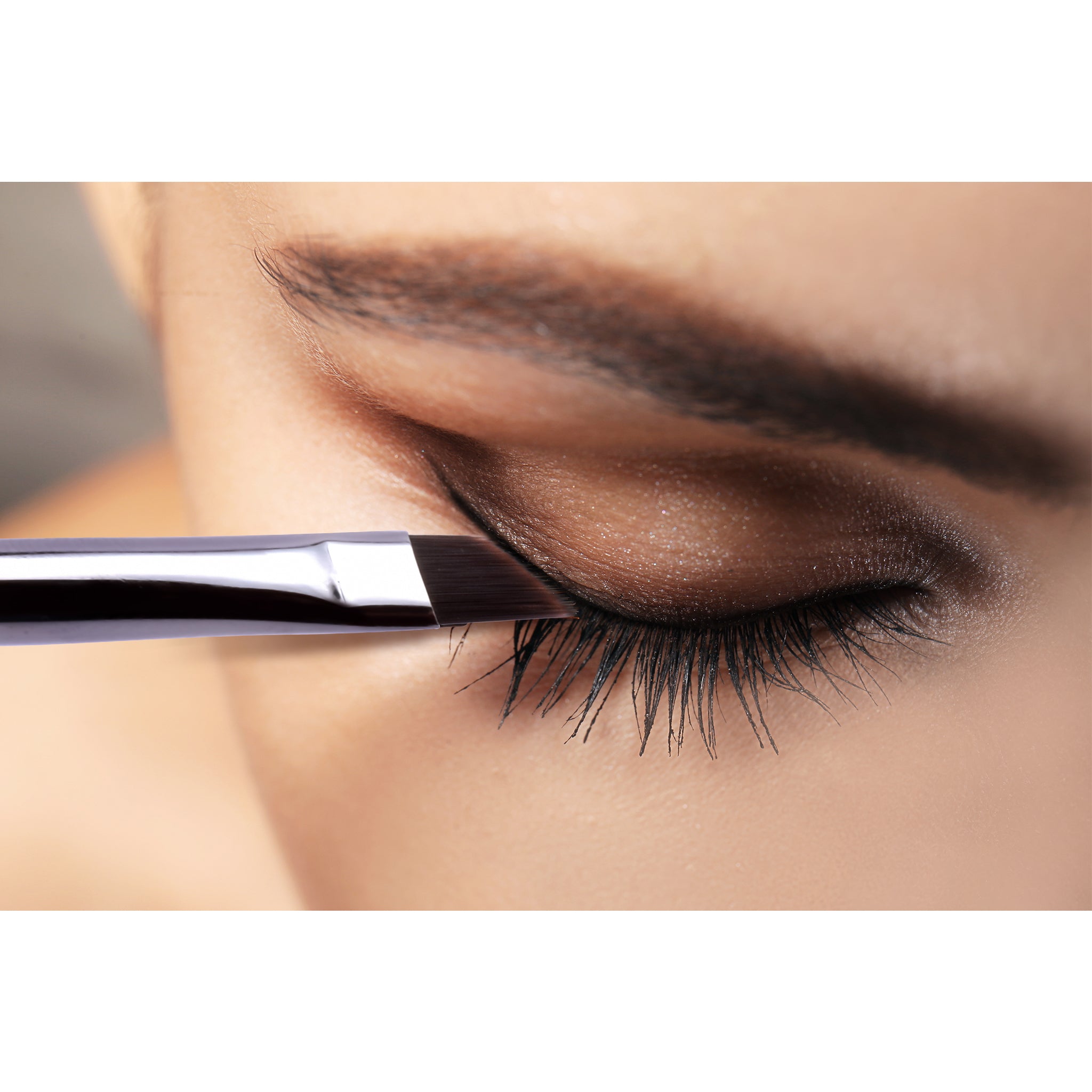 E835 - ANGLED EYELINER BRUSH