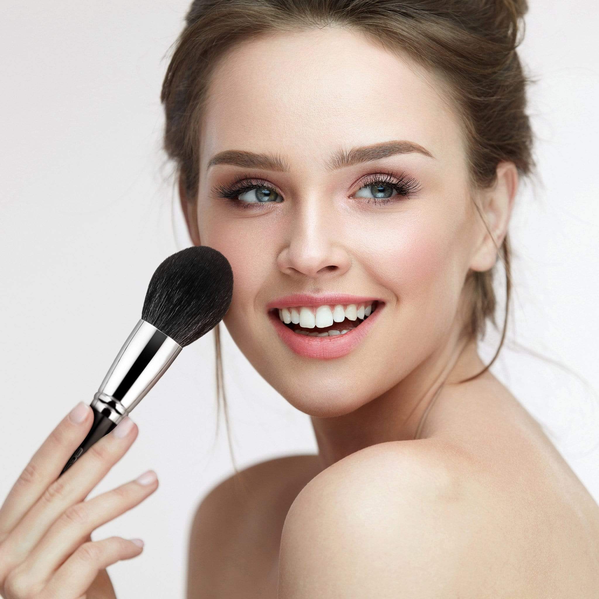 F601 - LARGE POWDER BRUSH