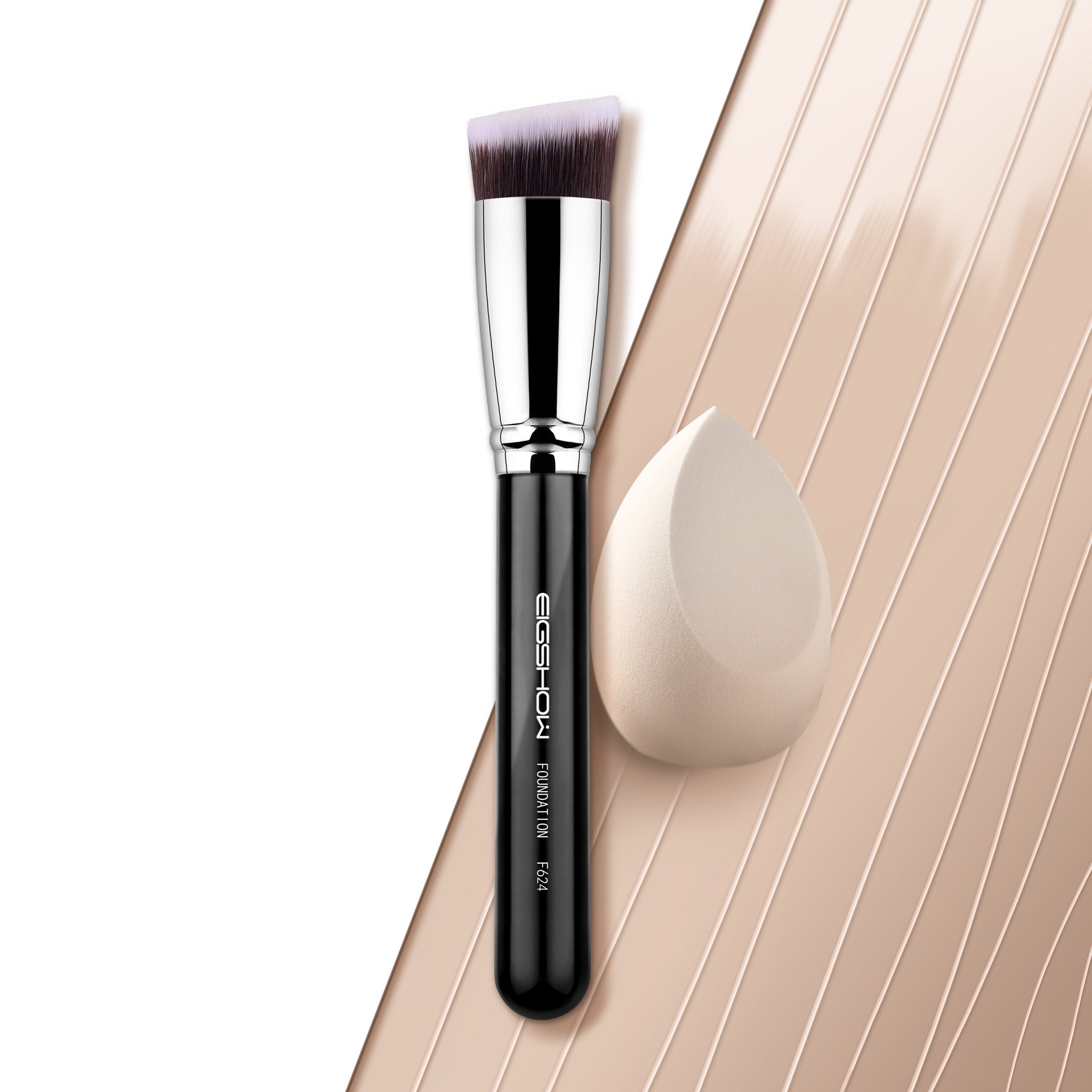 F624 - Angled Foundation Brush