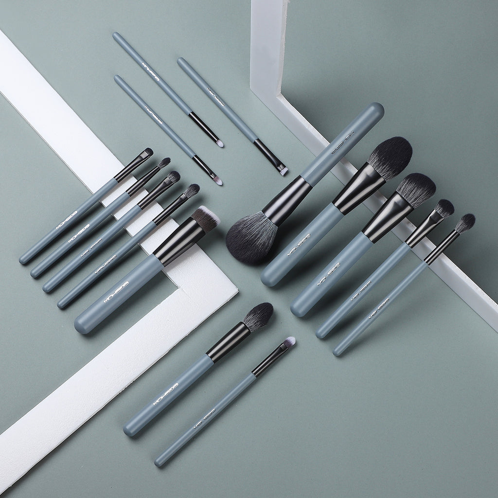 Jade Series – 15pcs Makeup Brush Kit – Agate Grey