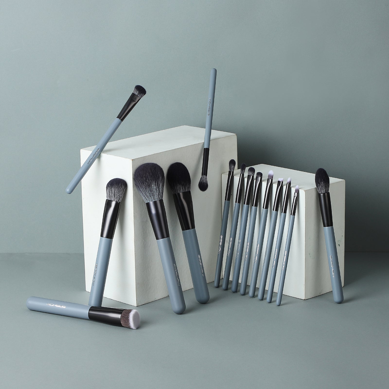 Jade Series – 15pcs Makeup Brush Kit – Agate Grey