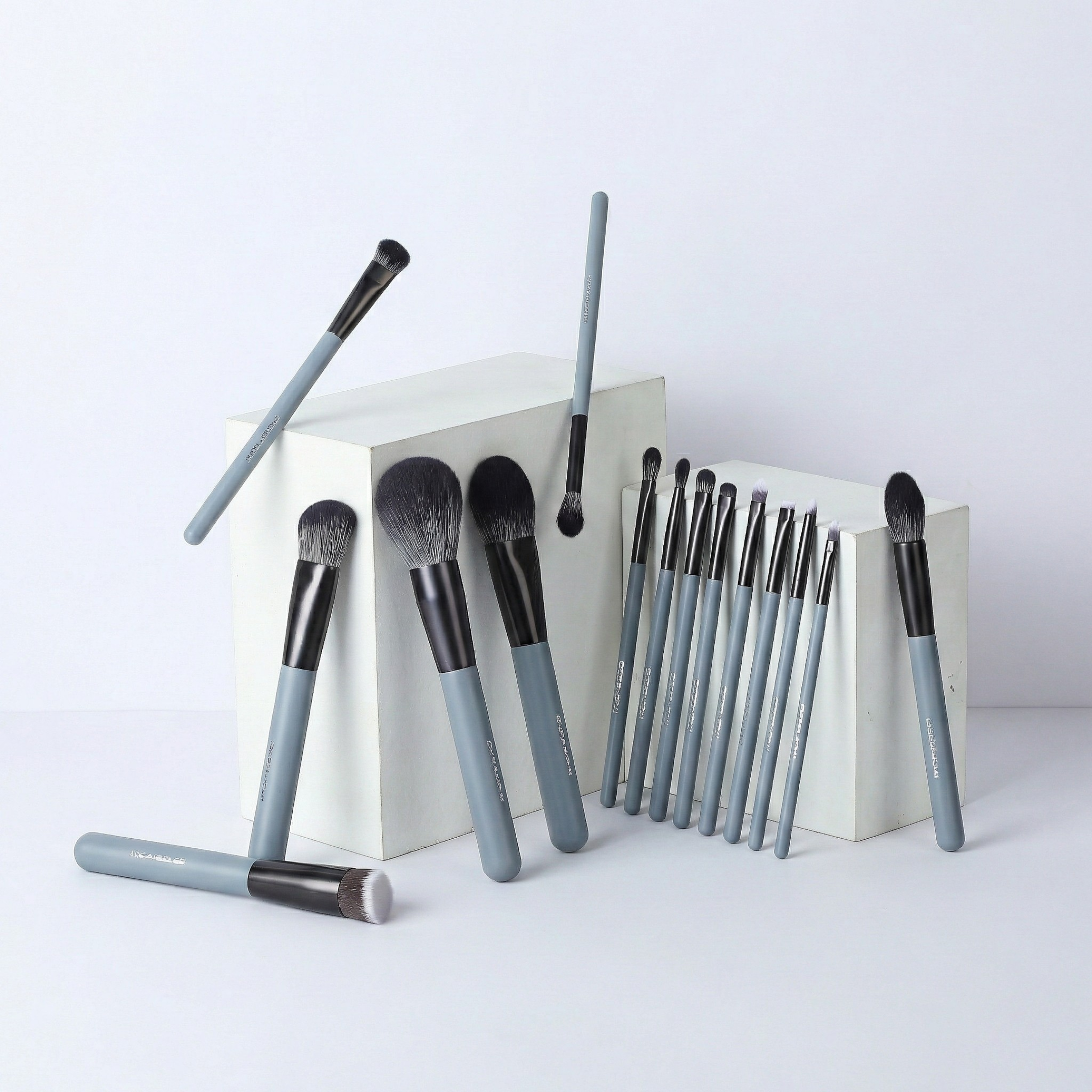 Jade Series – 15pcs Makeup Brush Kit – Agate Grey