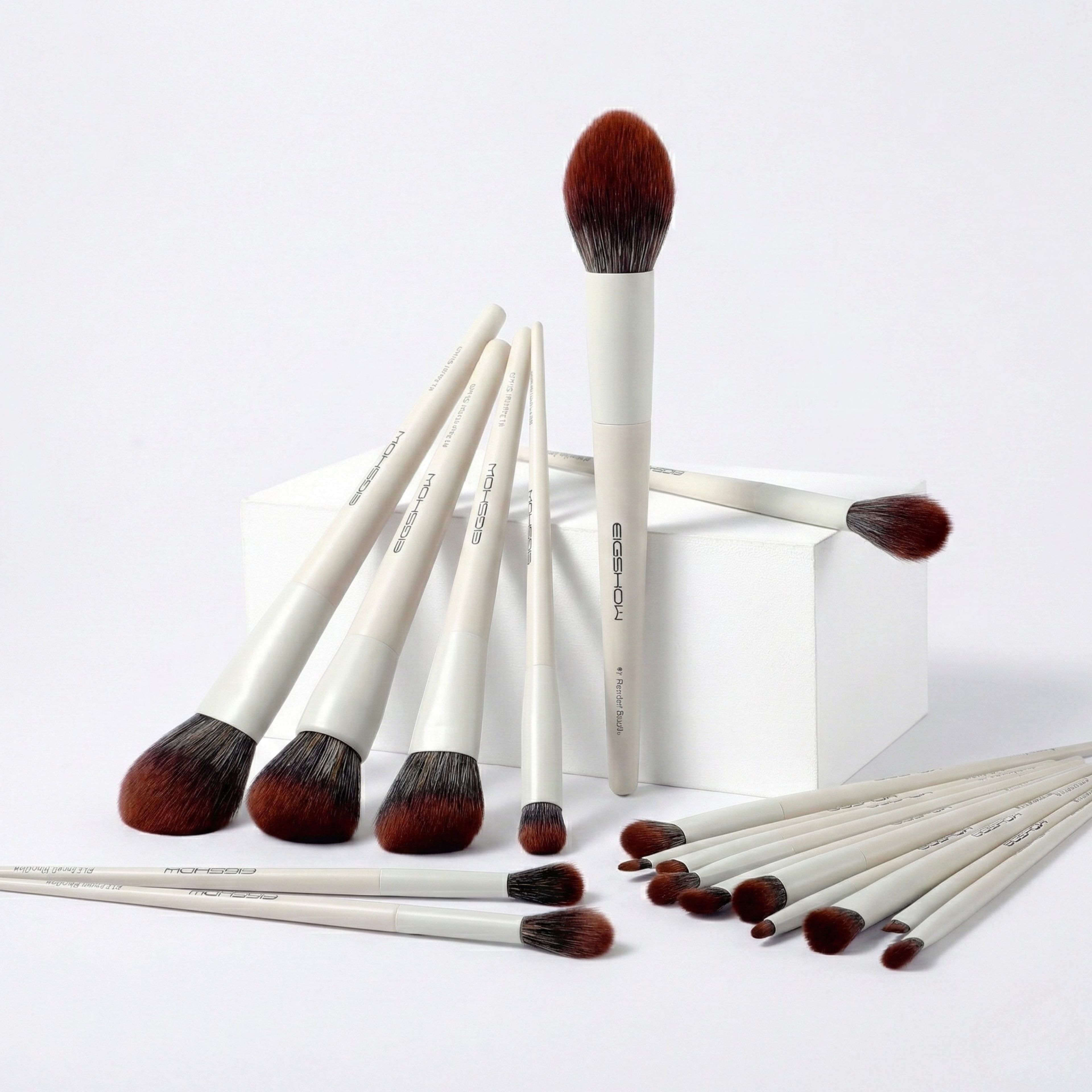 White Whisper - 18pcs Makeup Brush Kit